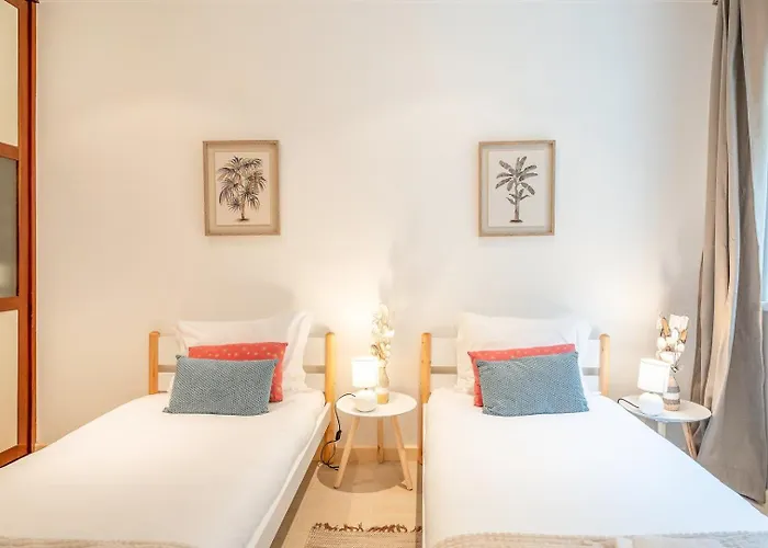 Guestready - Charming Near Cristo-rei Statue Almada