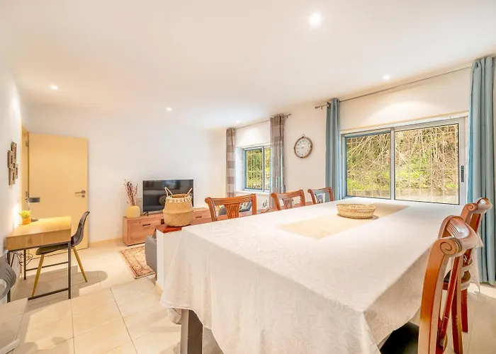 Guestready - Charming Near Cristo-rei Statue Almada