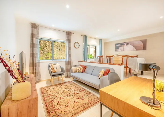 Guestready - Charming Near Cristo-rei Statue *