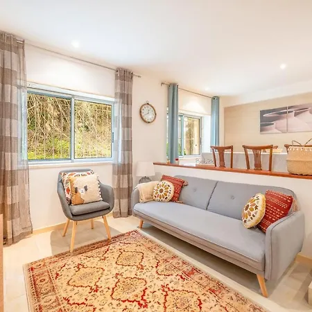 Guestready - Charming Near Cristo-rei Statue Apartment *