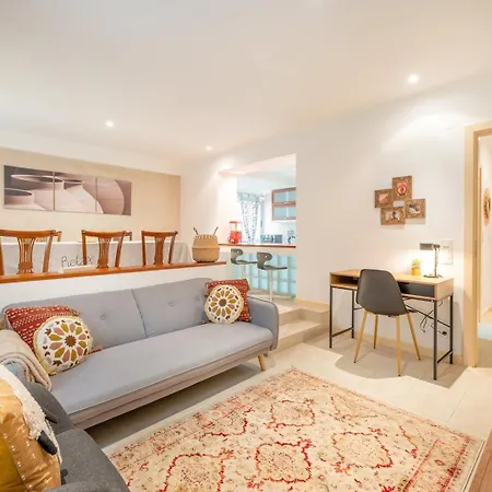 Guestready - Charming Near Cristo-rei Statue *